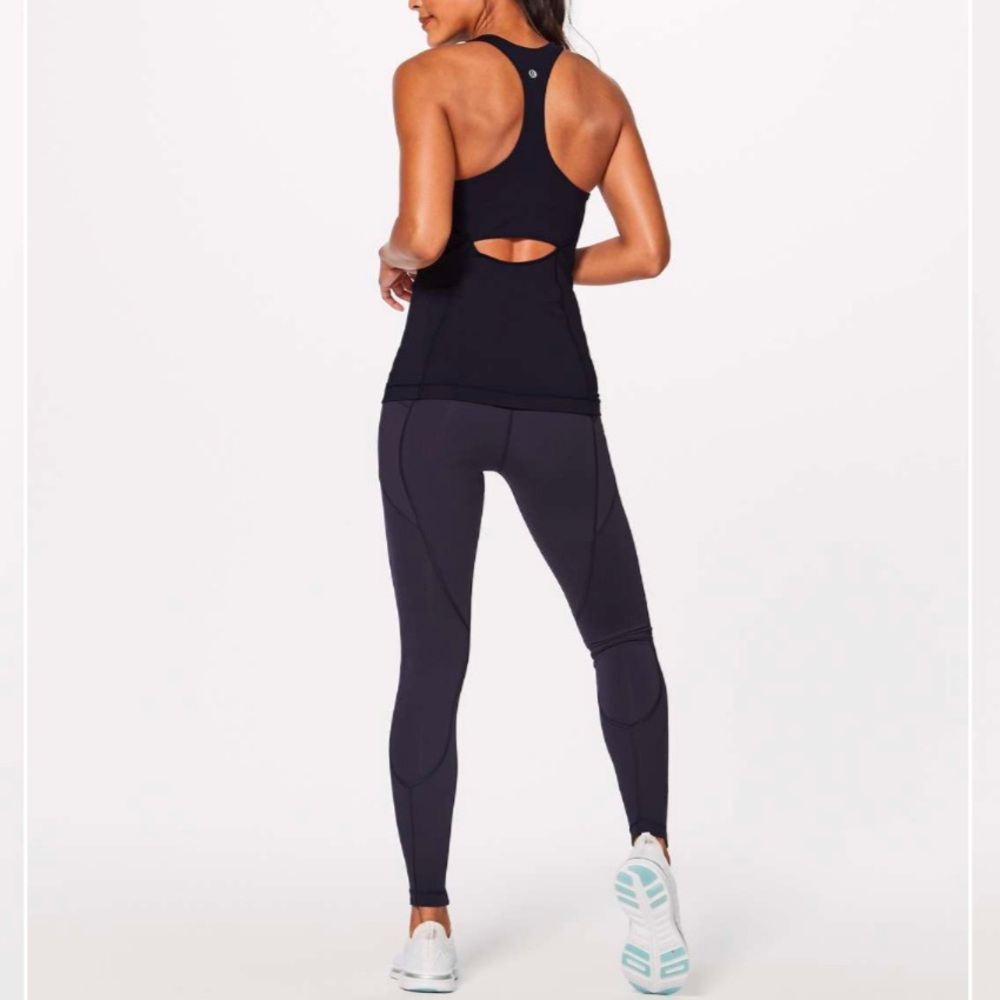 Lululemon In Training Tank (8) - Picture 3 of 10